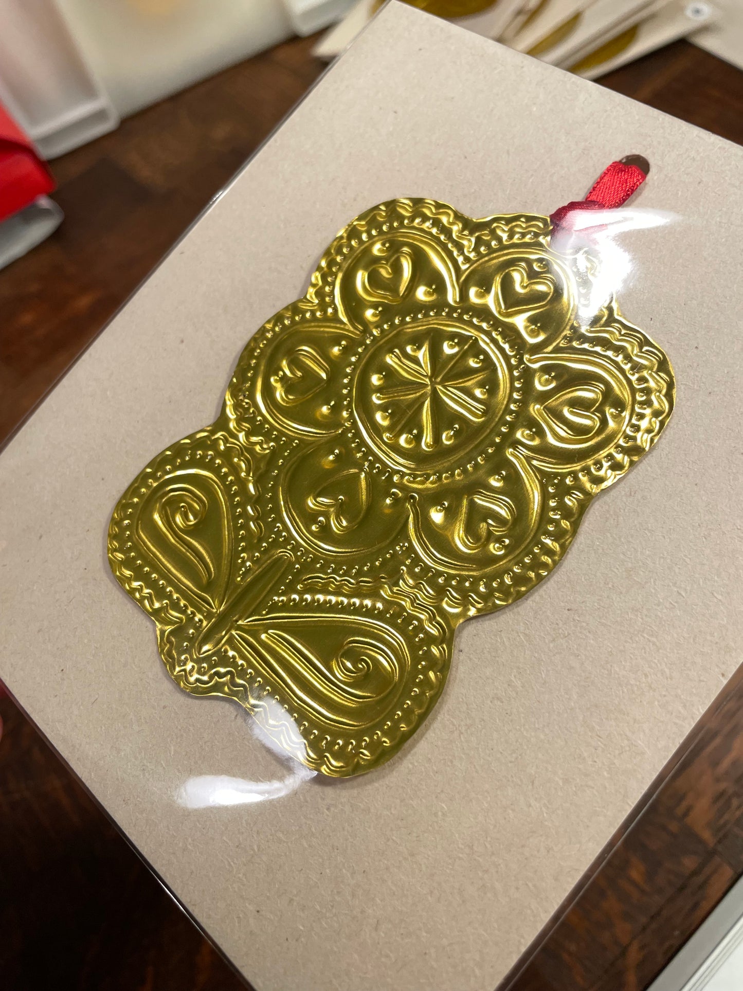 Ornement à suspendre nº5/24 (décembre 2025)