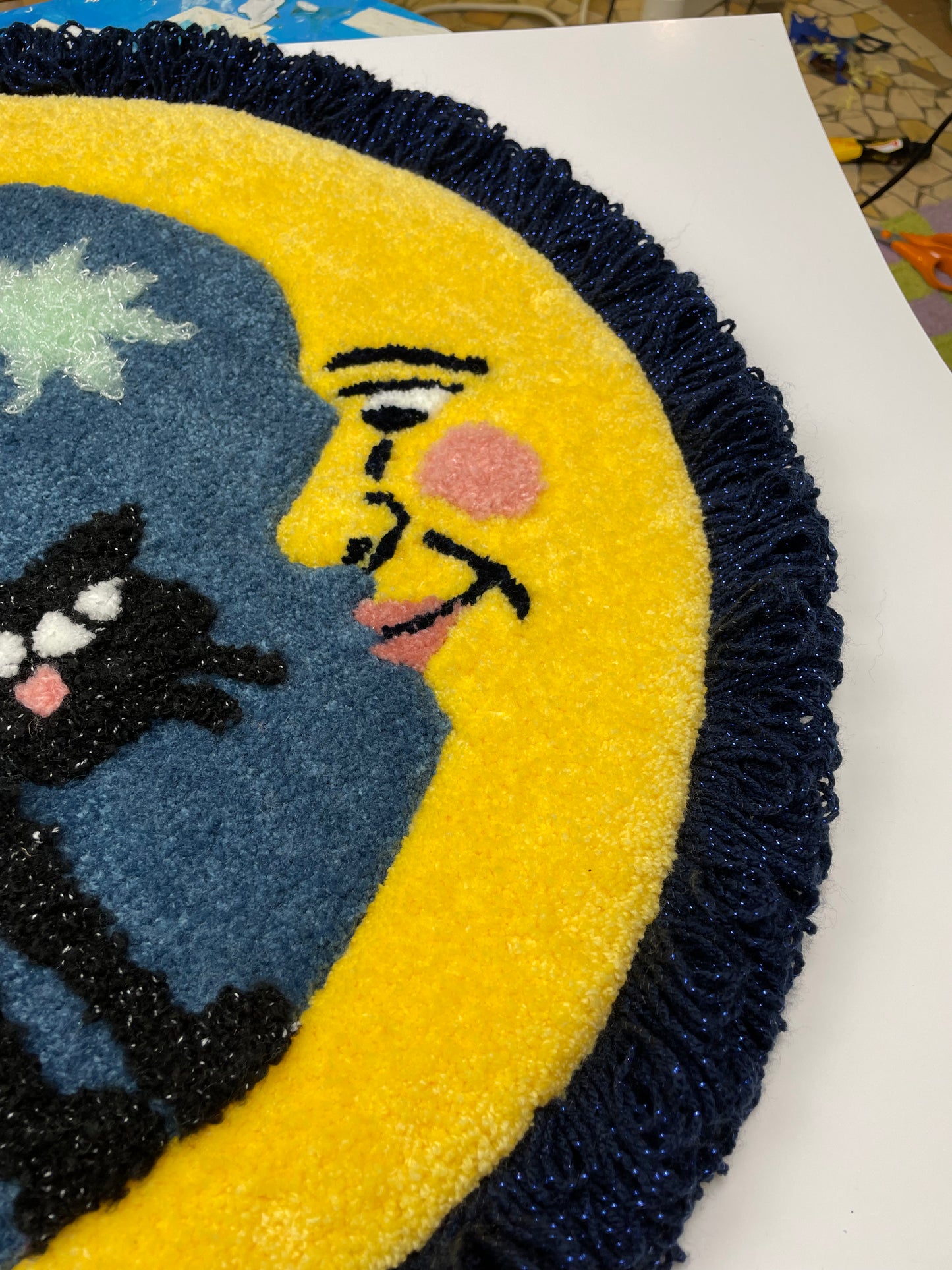 Le chat et la lune
