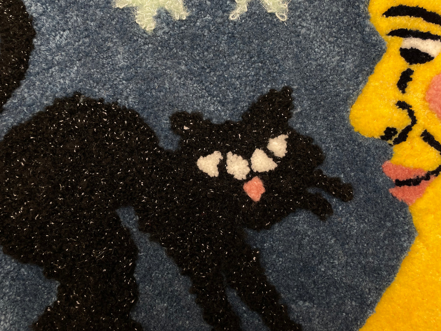 Le chat et la lune