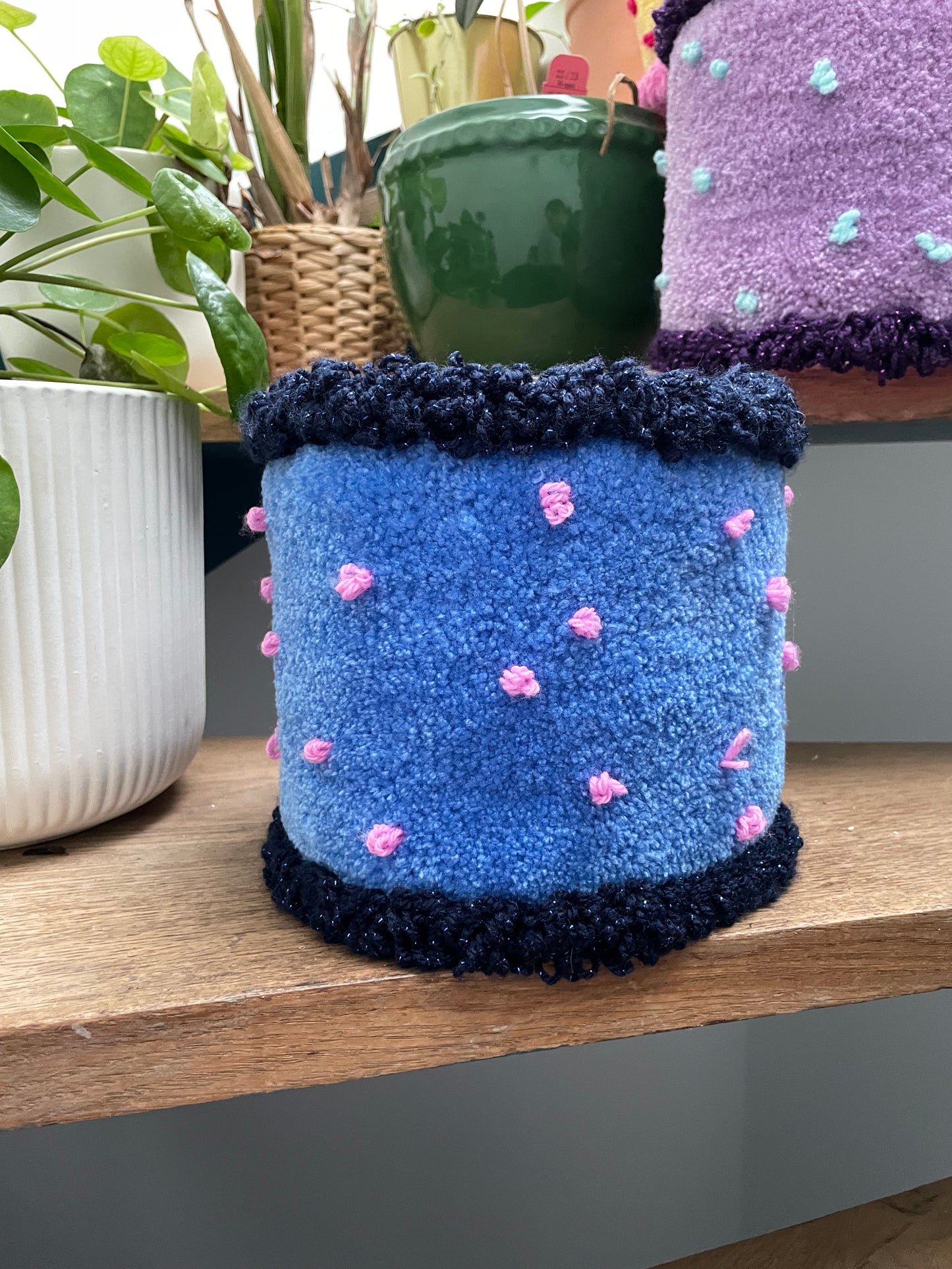 Cache-pot en tufting CAKE BLEU • MOYEN ☀️