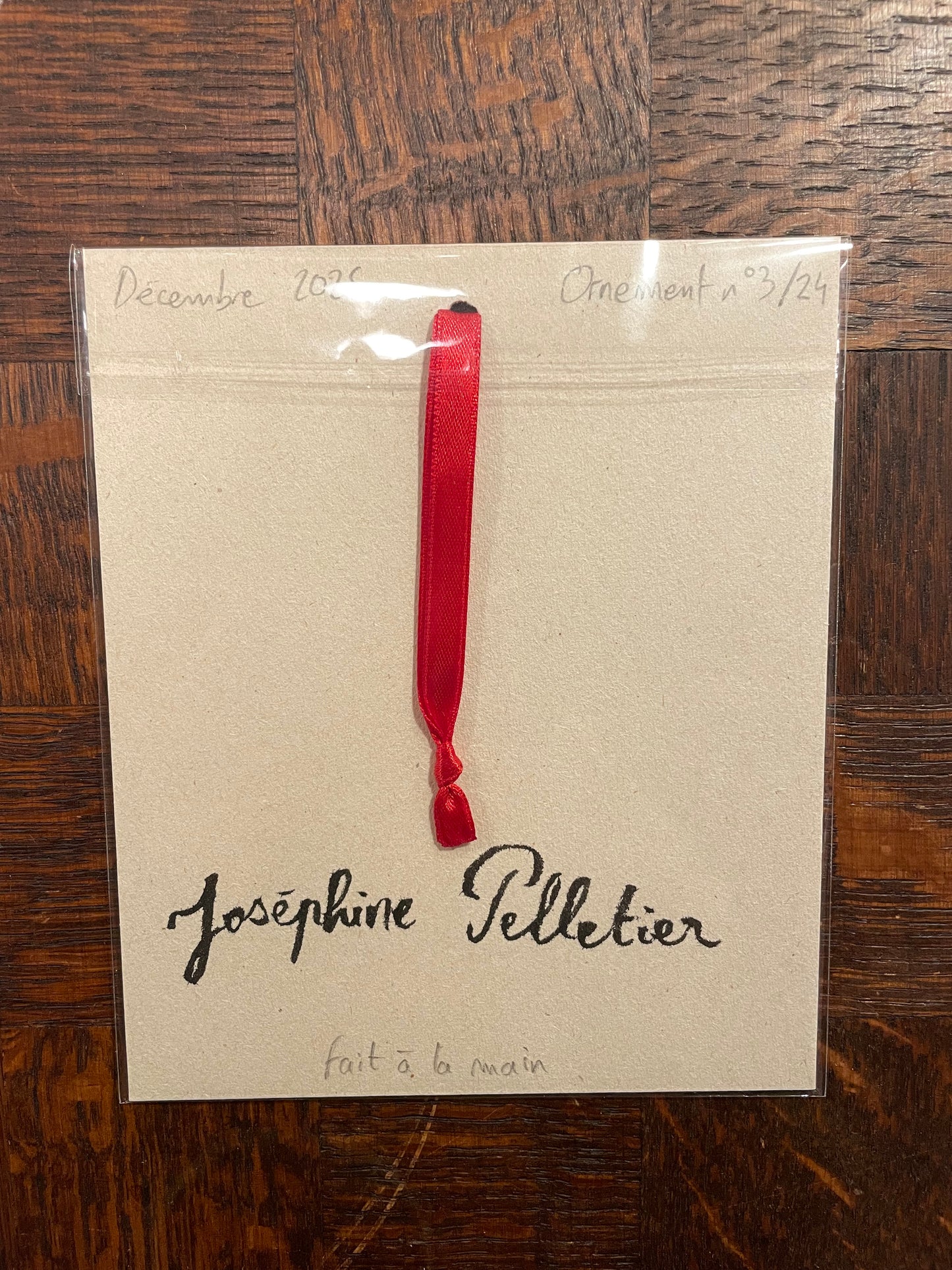 Ornement à suspendre nº3/24 (décembre 2025)