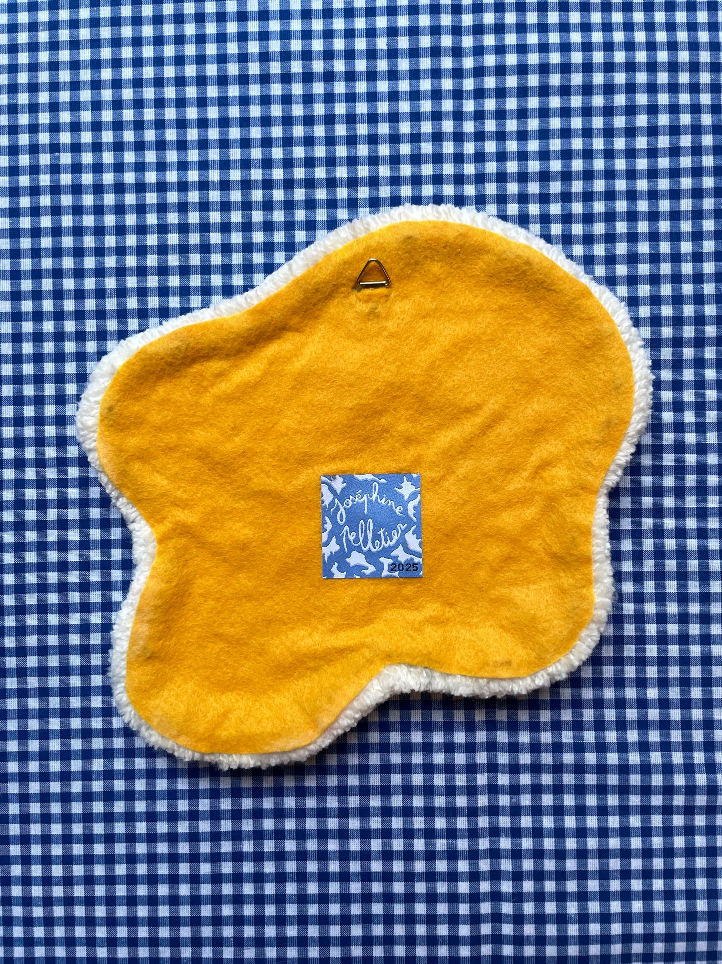 Œuf au plat tufté • moyen (à suspendre ou poser)