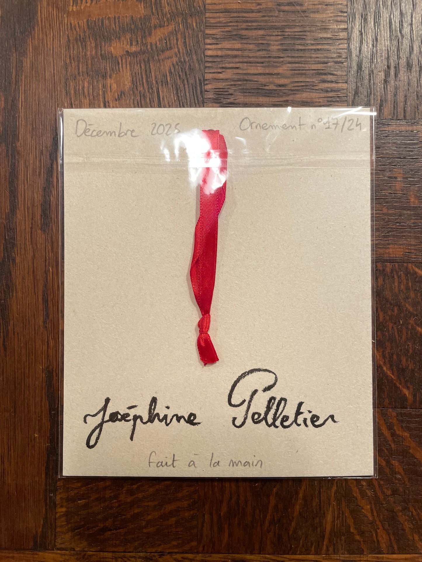 Ornement à suspendre nº17/24 (décembre 2025)