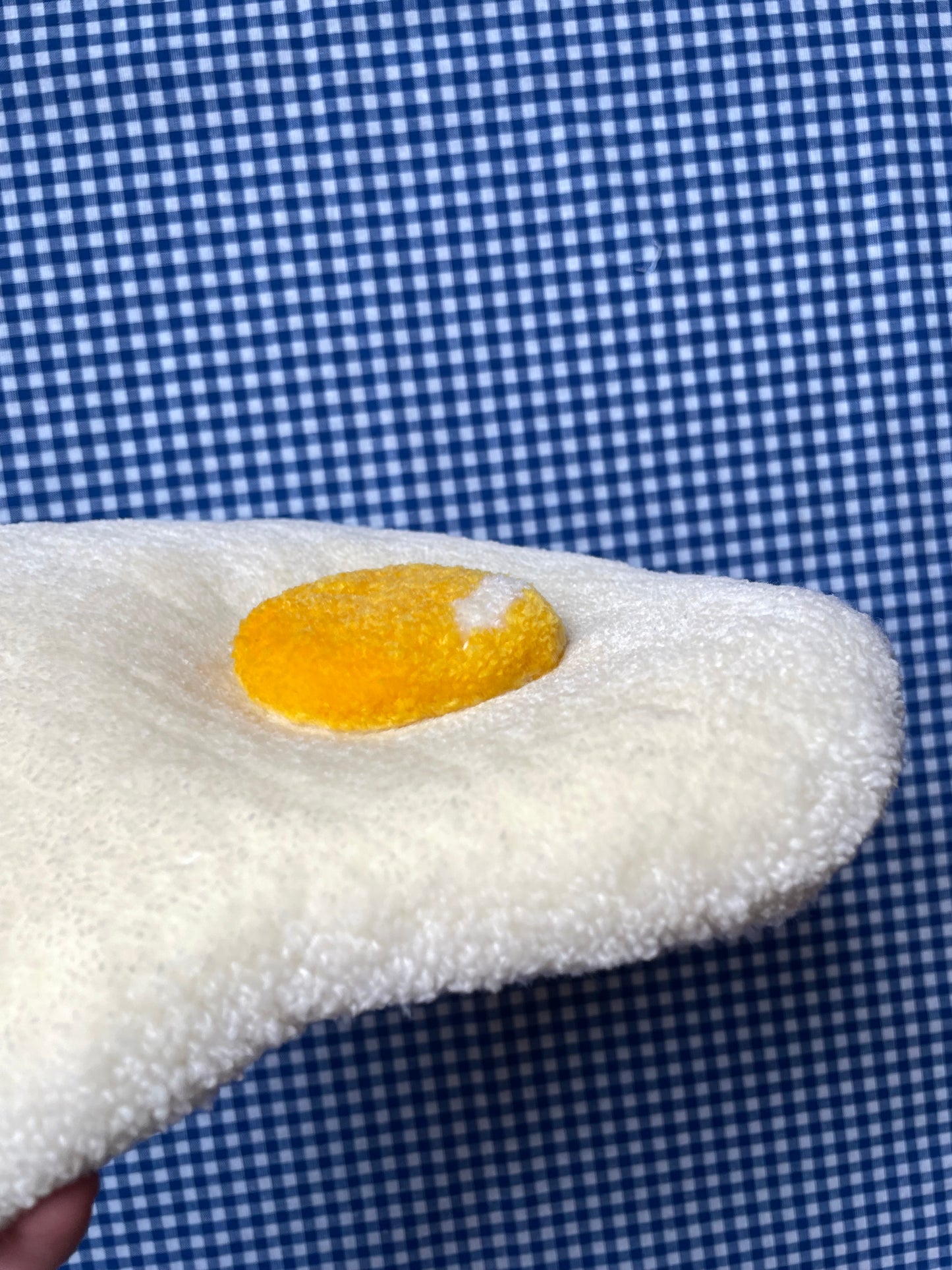 Œuf au plat tufté • très grand (à suspendre ou poser)