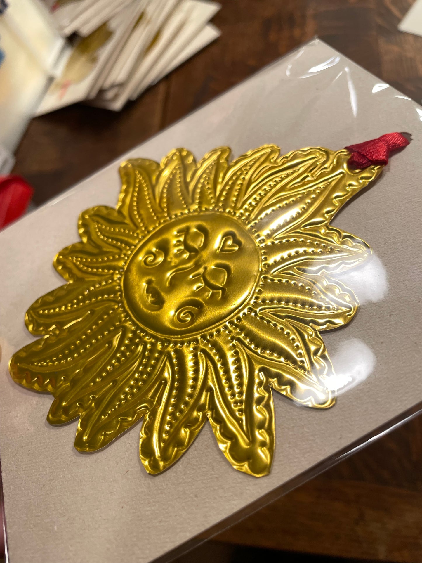 Ornement à suspendre nº24/24 (décembre 2025)