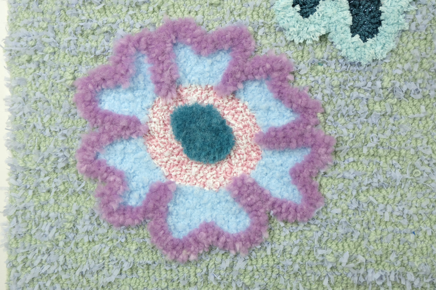 Tapisserie murale fleurs groovy