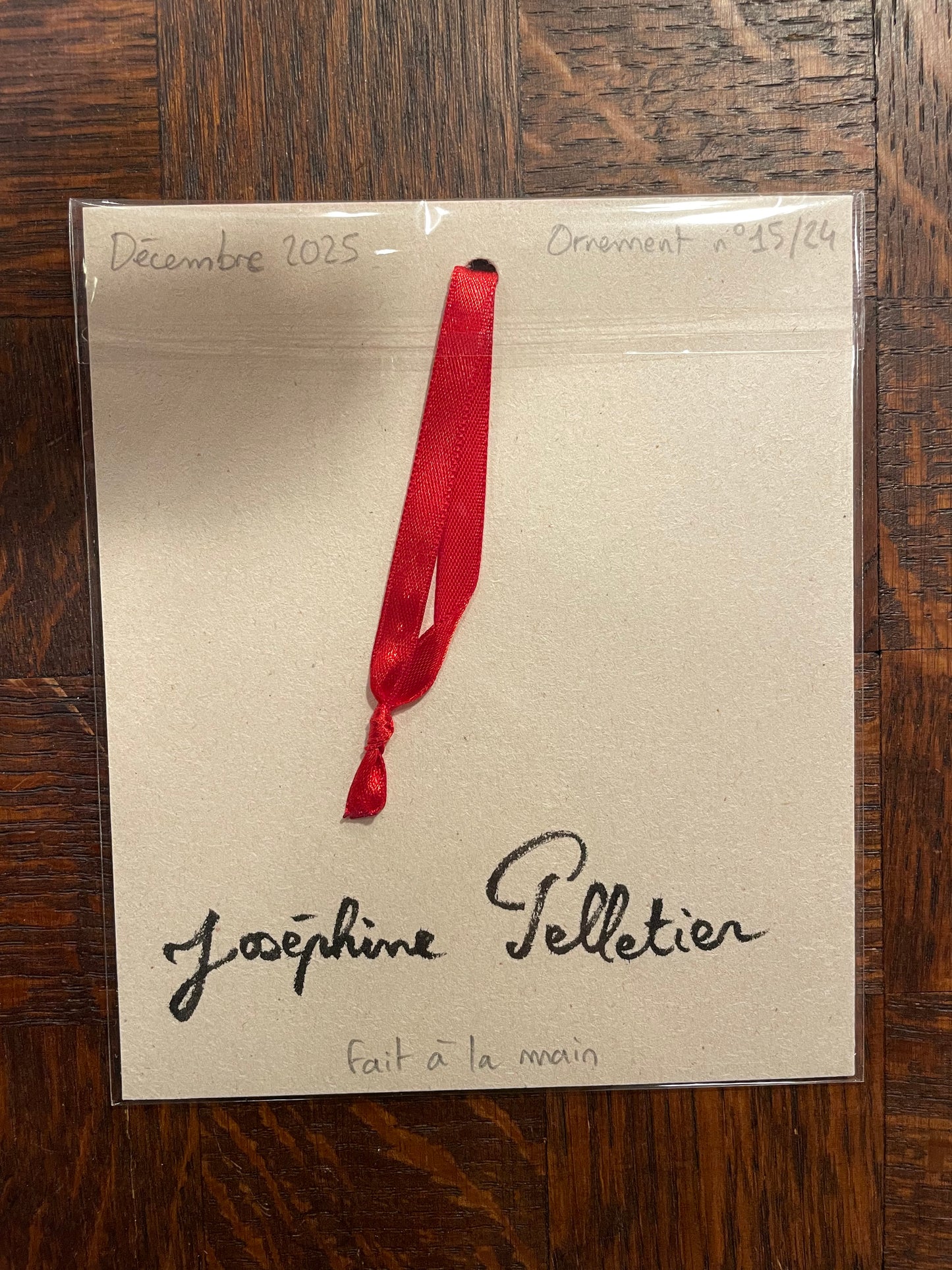Ornement à suspendre nº15/24 (décembre 2025)