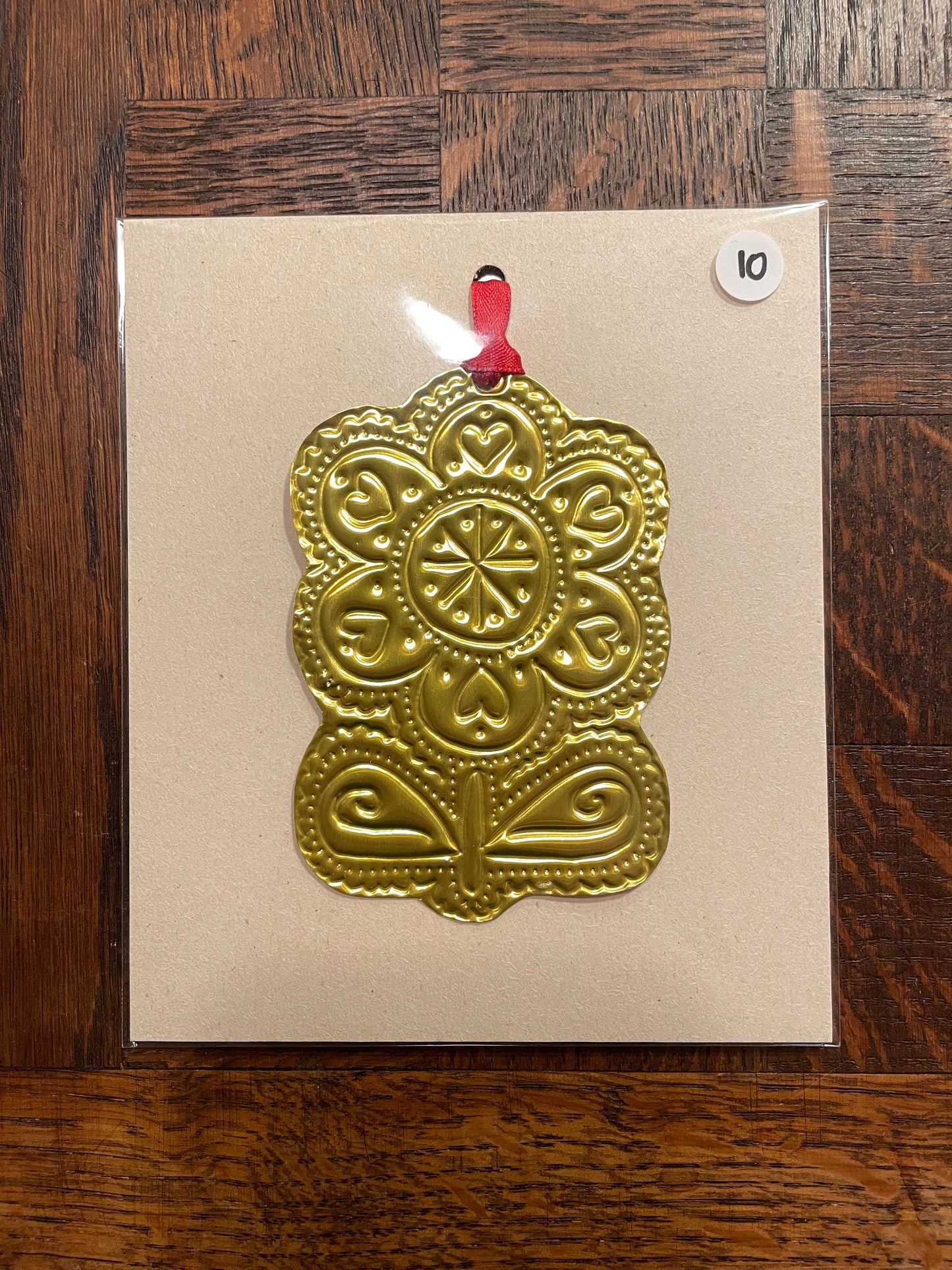 Ornement à suspendre nº5/24 (décembre 2025)