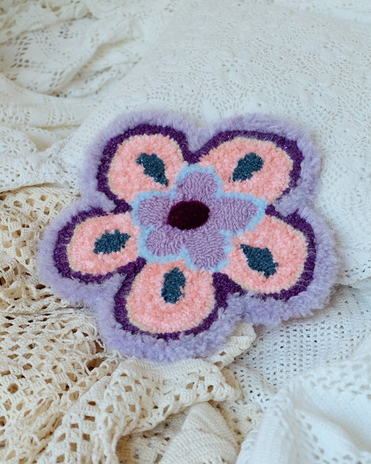 Petite fleur 3D psychédélique (tapisserie murale)