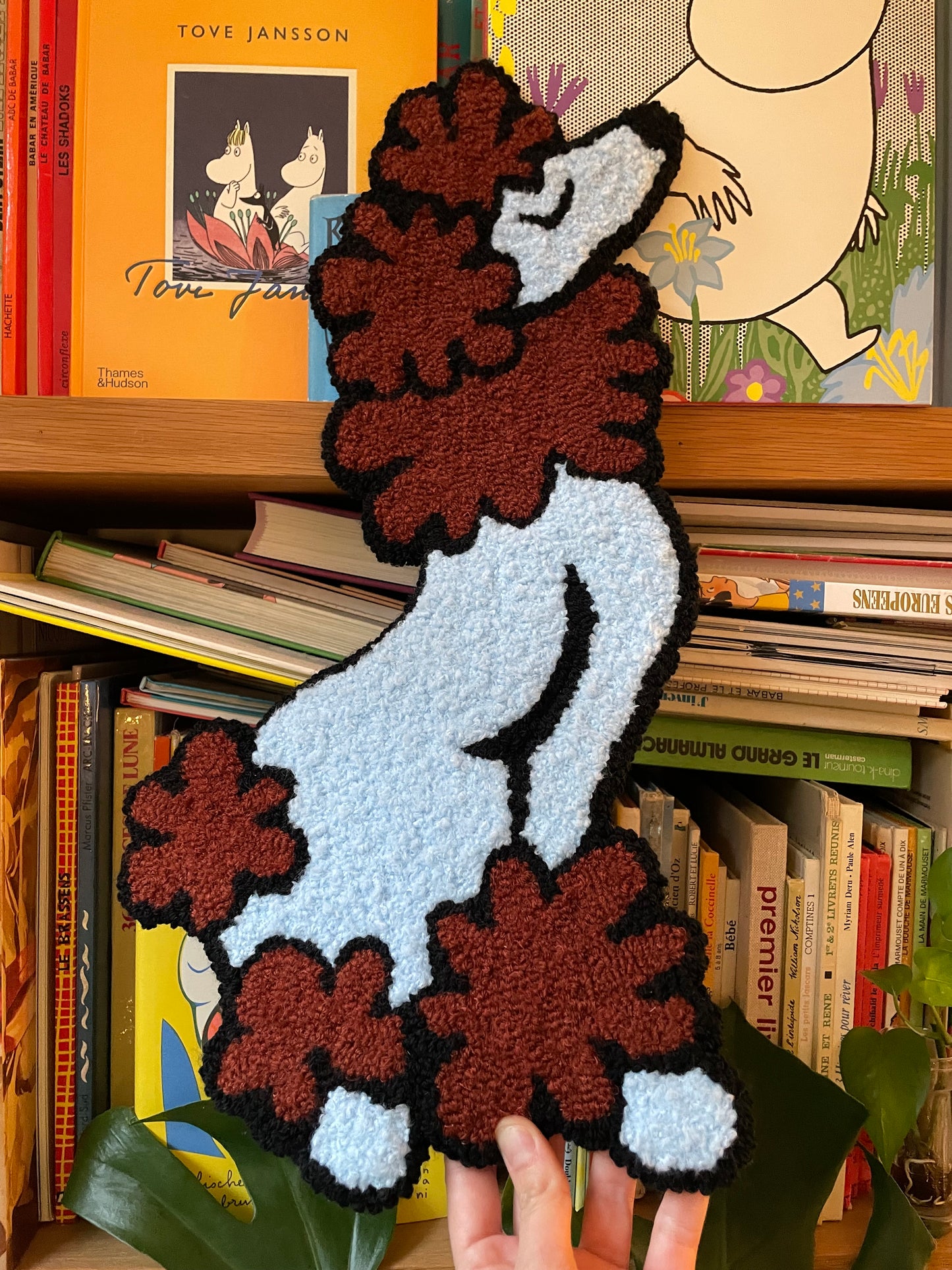 « Gigi » Tapisserie caniche décoration murale tufting