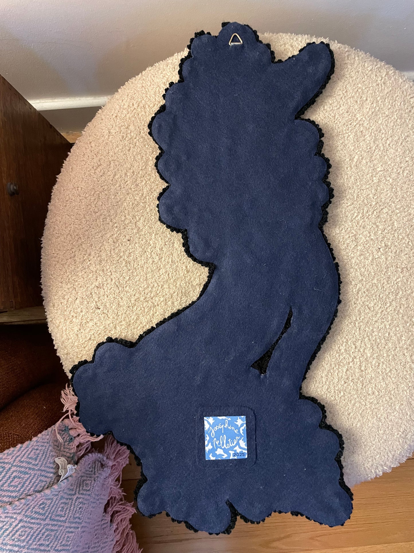 « Gigi » et « Bella » duo de tapisseries caniche décoration murale tufting