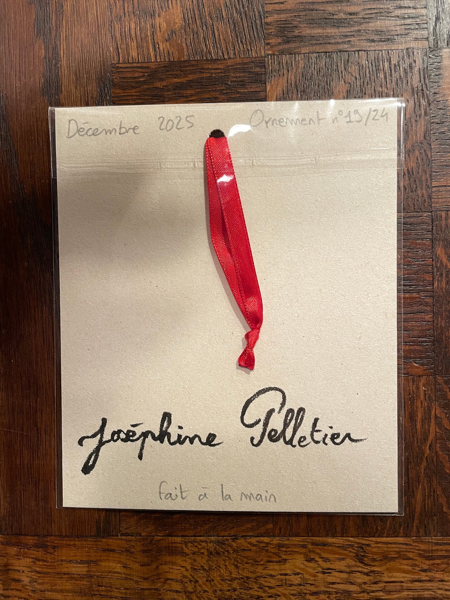 Ornement à suspendre nº19/24 (décembre 2025)