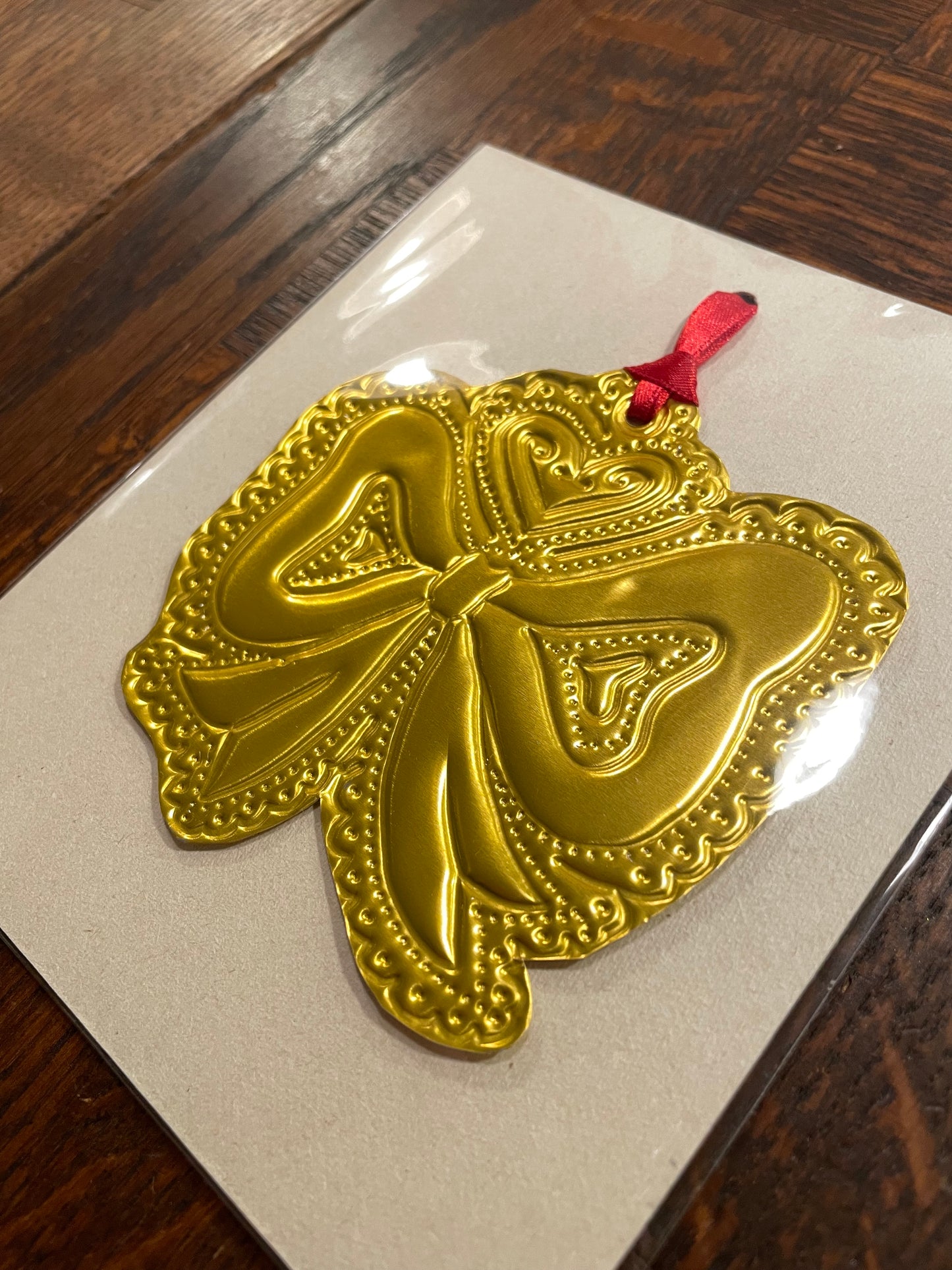 Ornement à suspendre nº22/24 (décembre 2025)