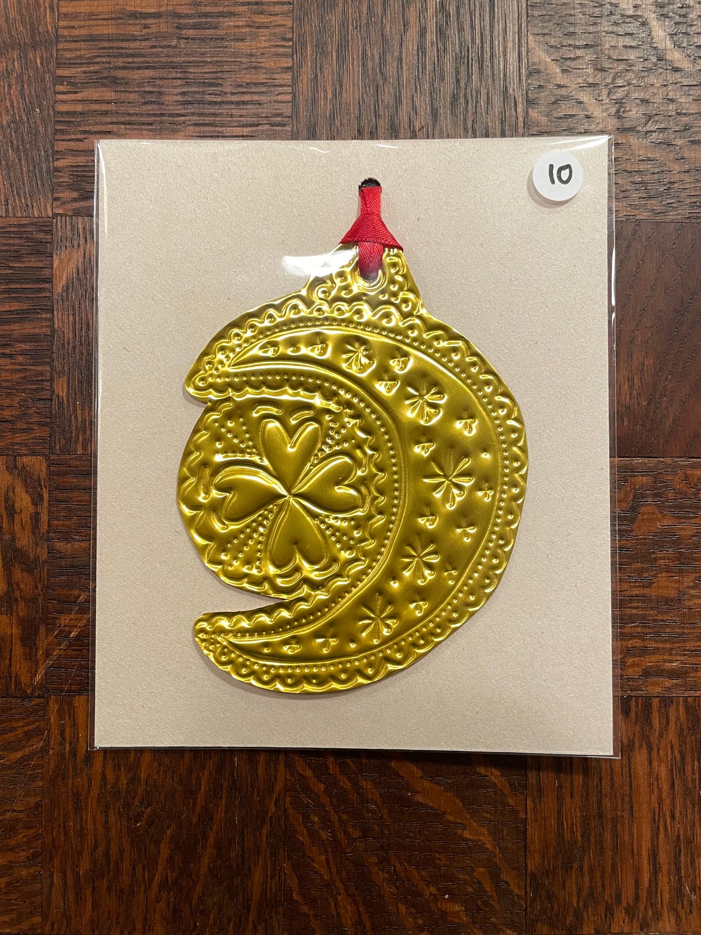 Ornement à suspendre nº21/24 (décembre 2025)