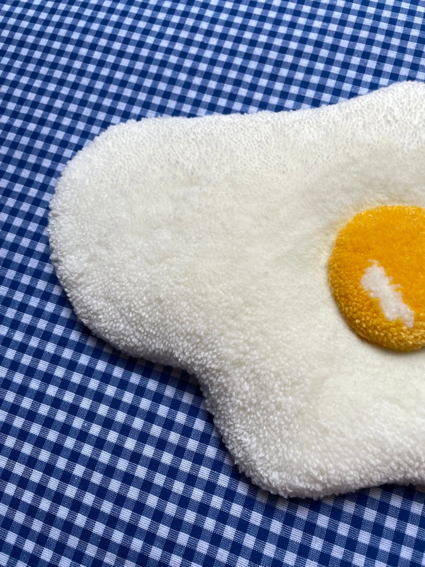 Œuf au plat tufté • moyen (à suspendre ou poser)