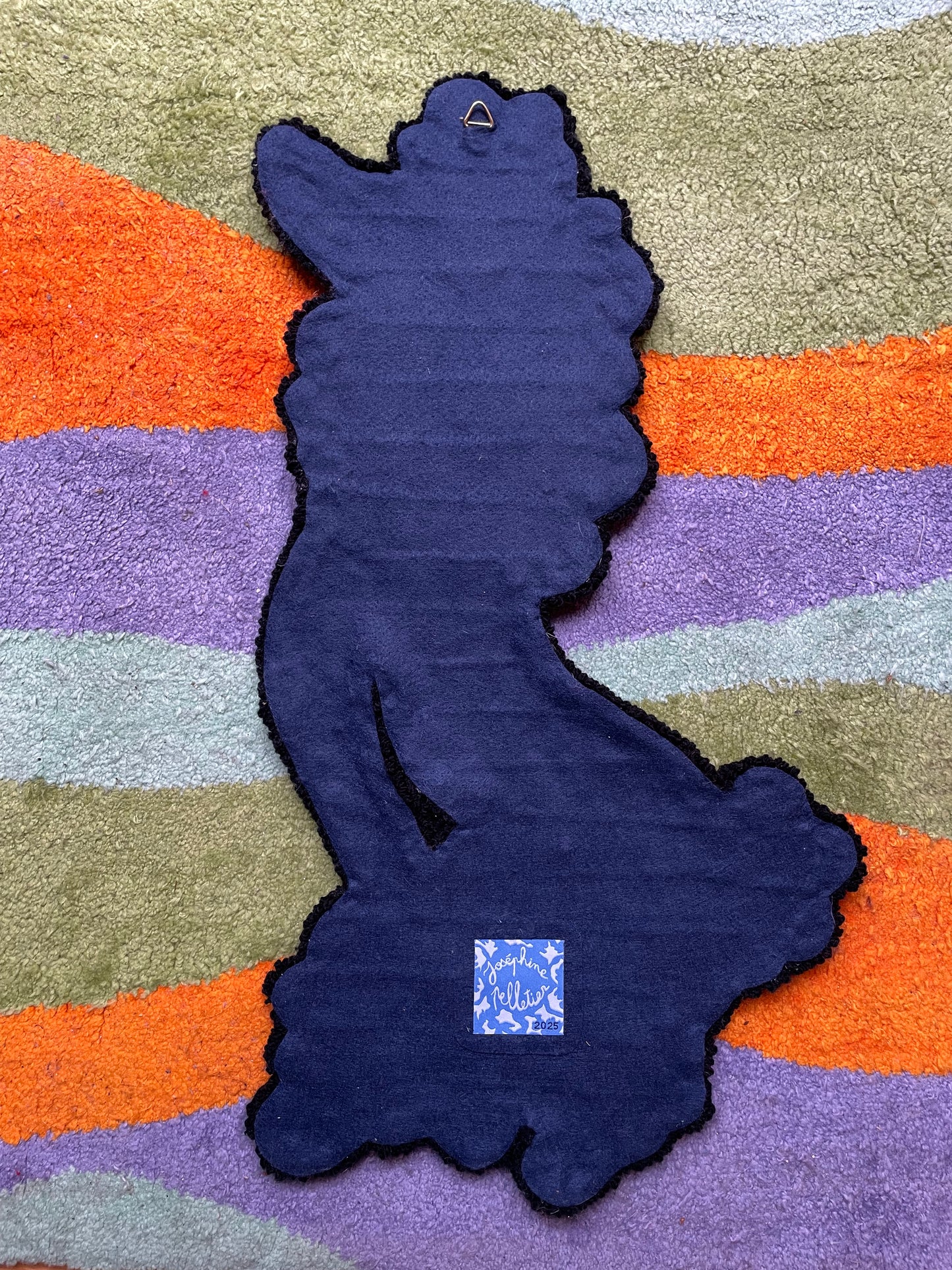 « Rosie » et « Candy » duo de tapisseries caniche décoration murale tufting