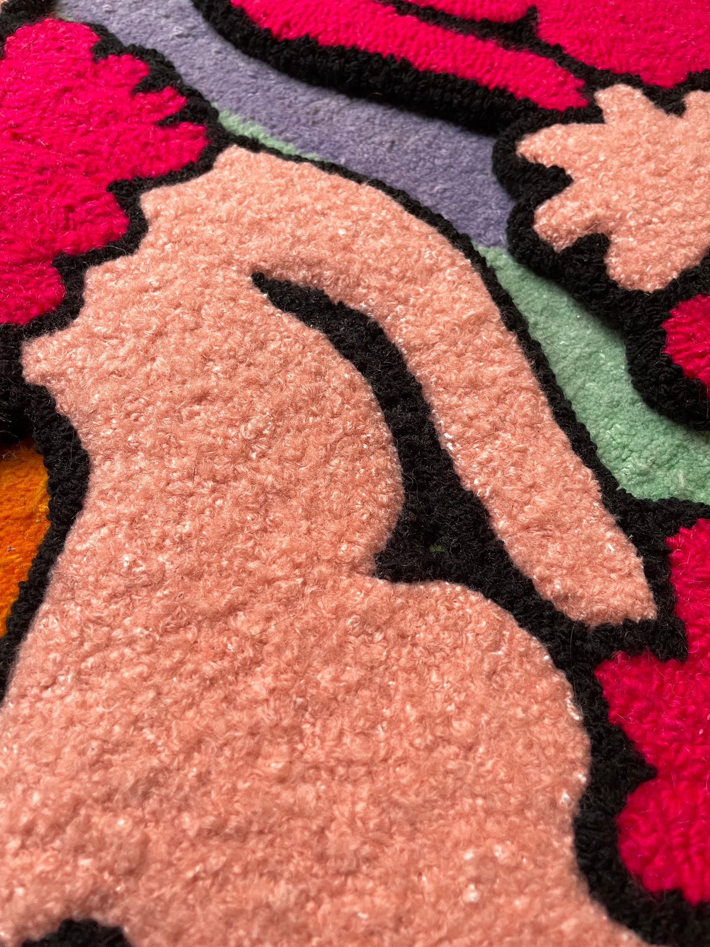 « Rosie » et « Candy » duo de tapisseries caniche décoration murale tufting