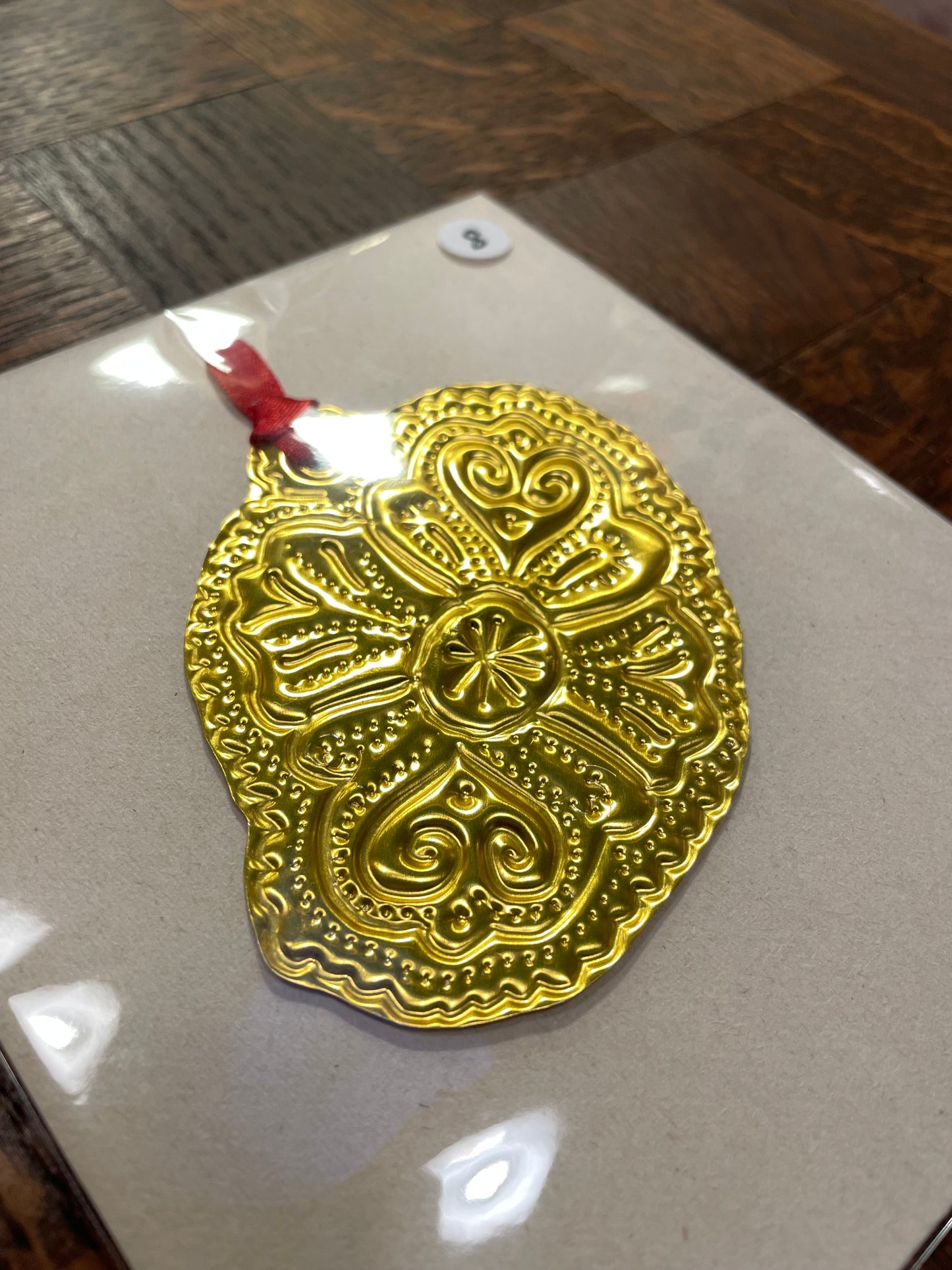 Ornement à suspendre nº12/24 (décembre 2025)