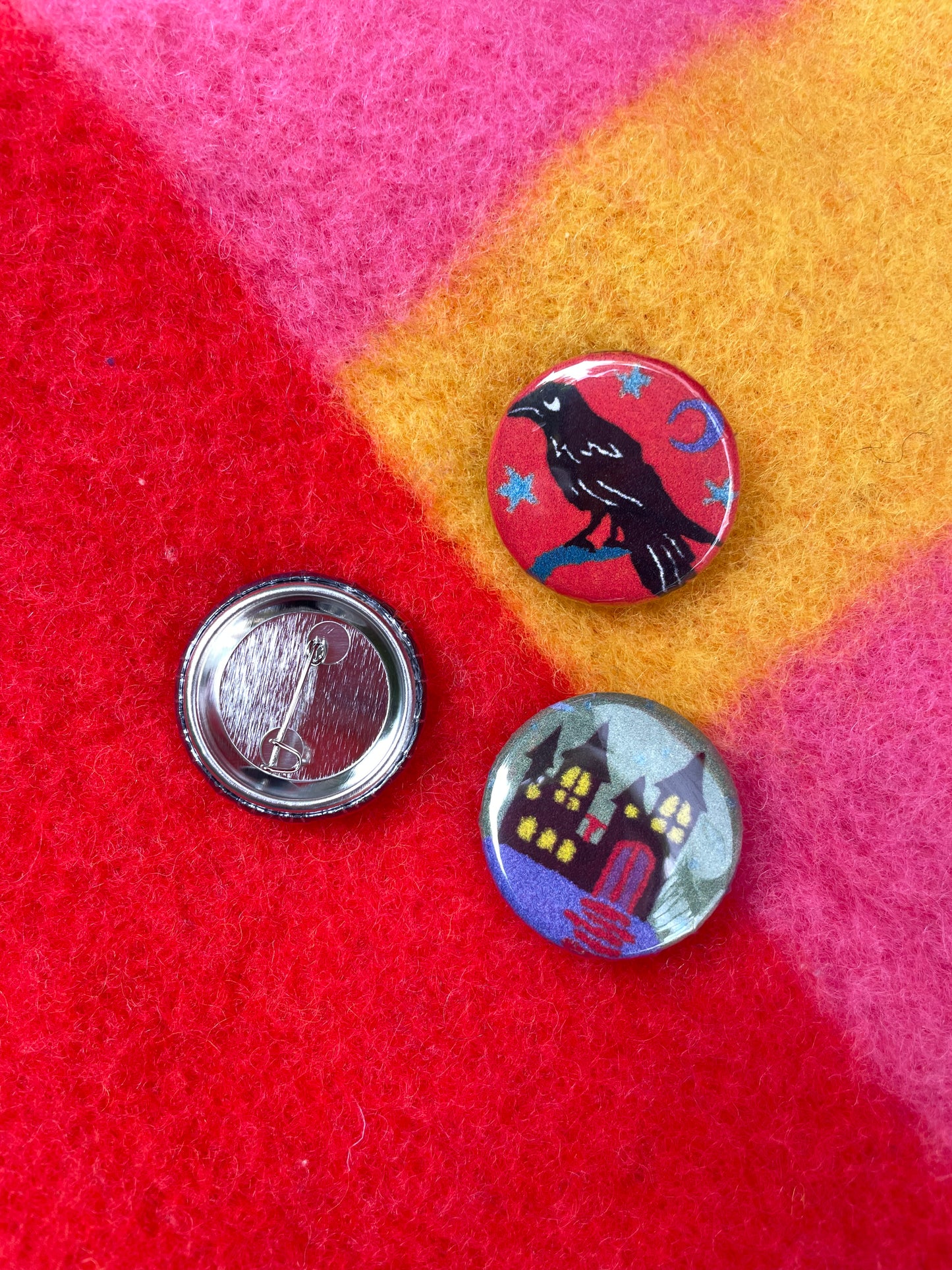 Badge pins « Corbeau »