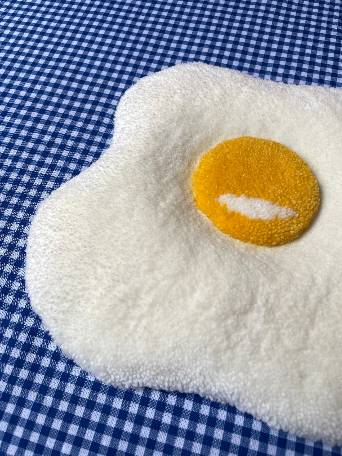 Œuf au plat tufté • très grand (à suspendre ou poser)