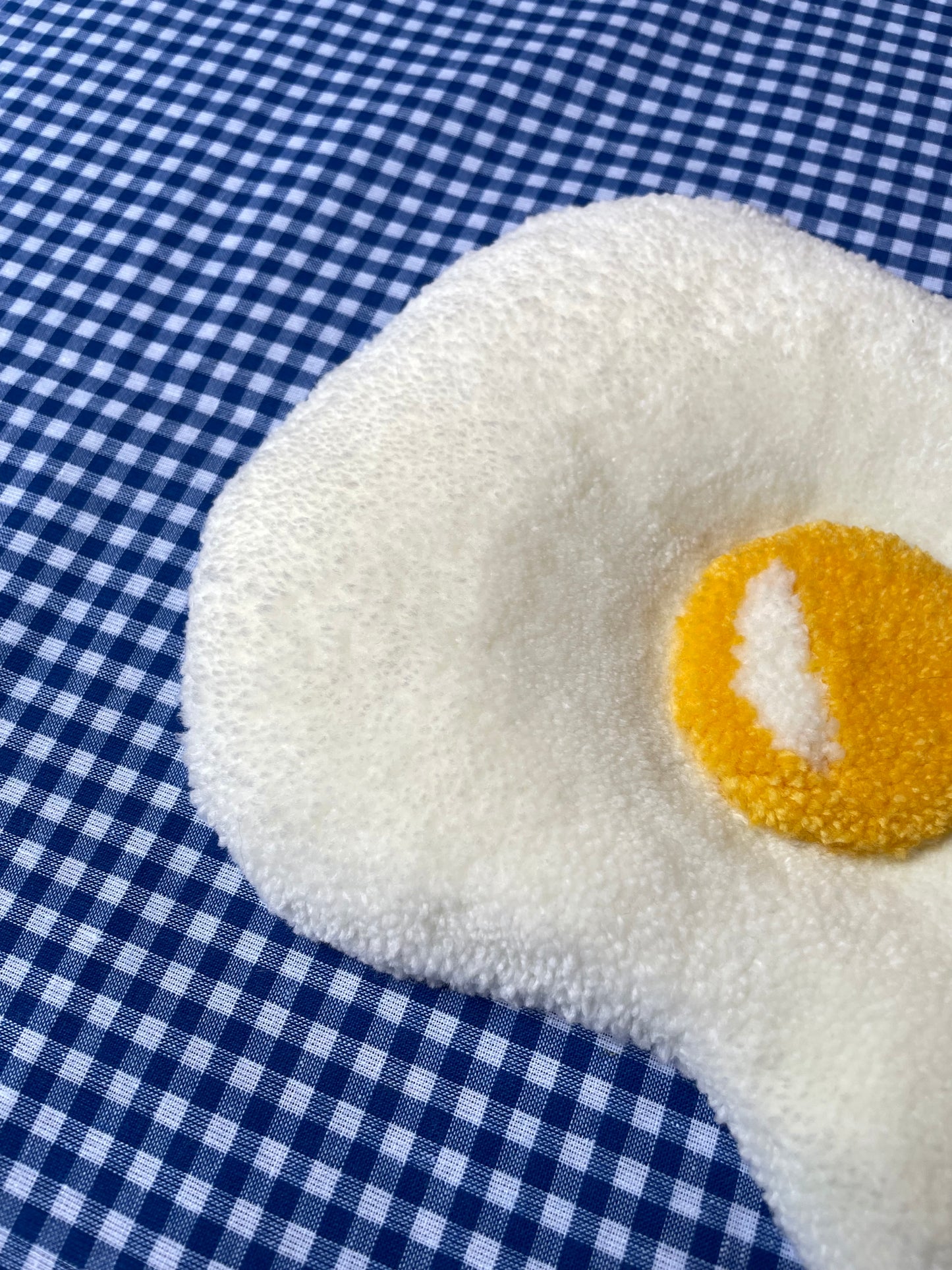 Œuf au plat tufté • moyen (à suspendre ou poser)