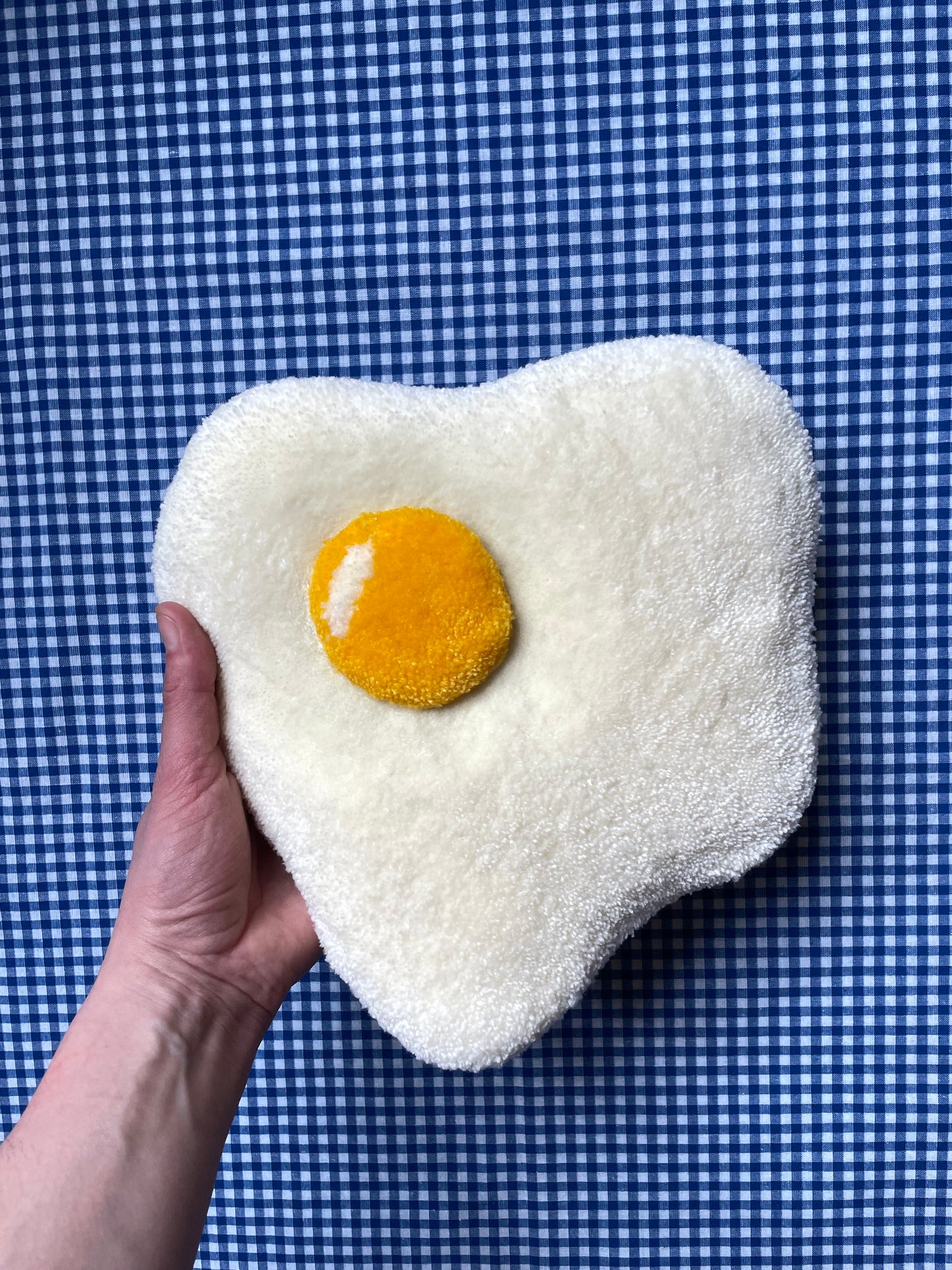 Œuf au plat tufté • très grand (à suspendre ou poser)