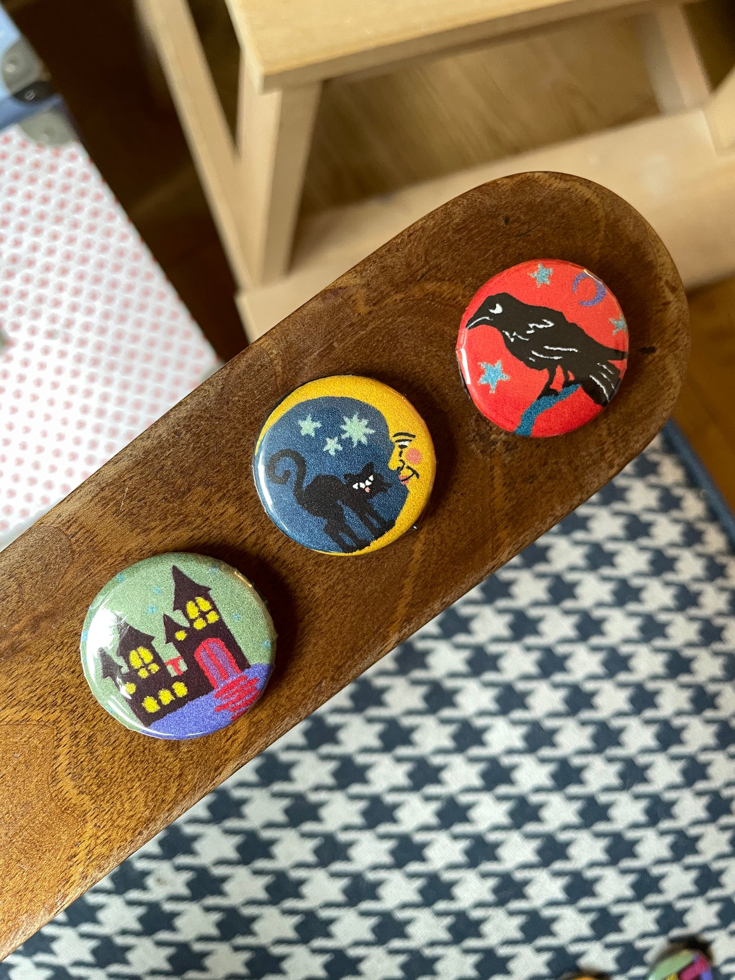 Badge pins « Corbeau »