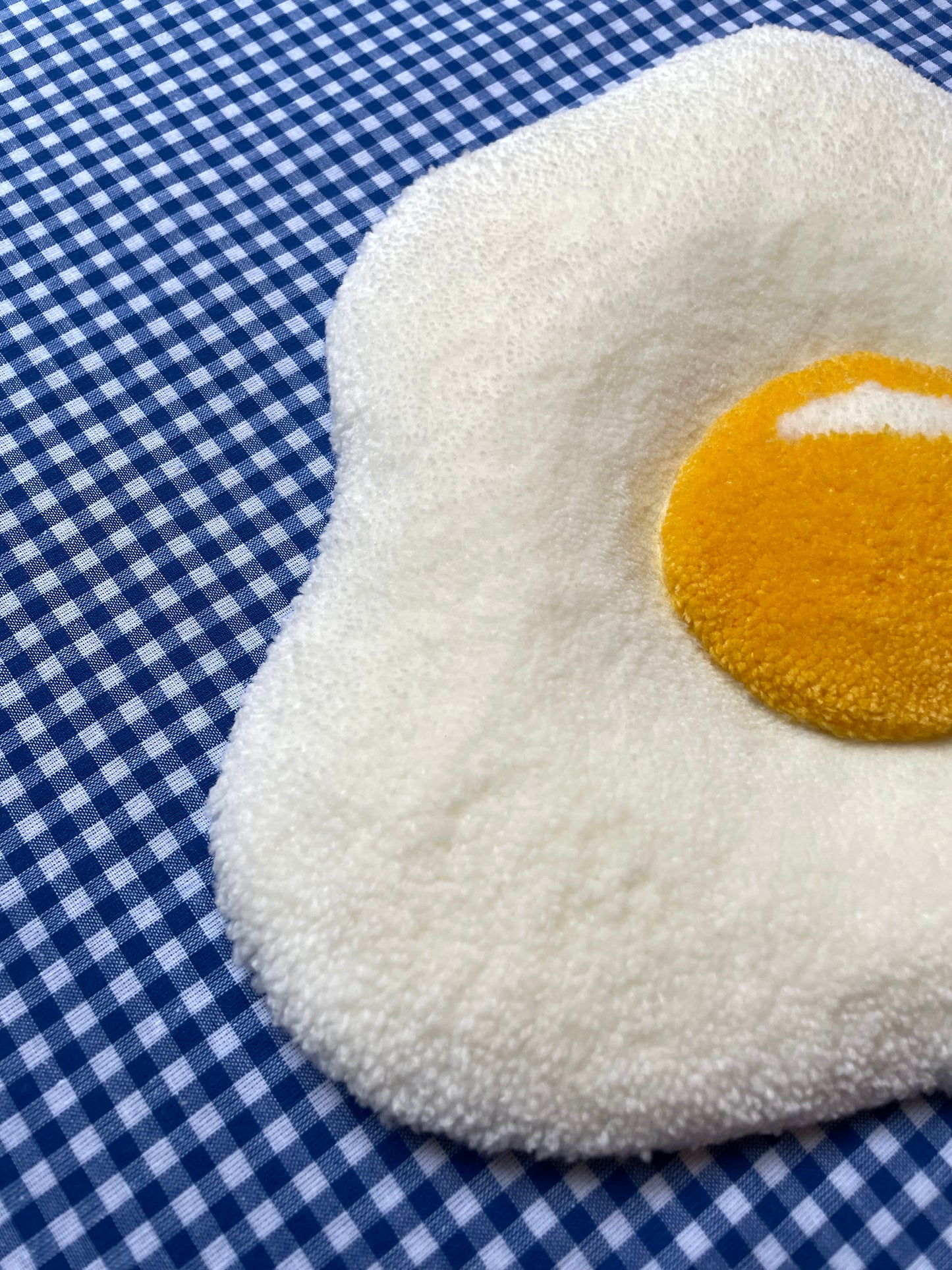 Œuf au plat tufté • très grand (à suspendre ou poser)