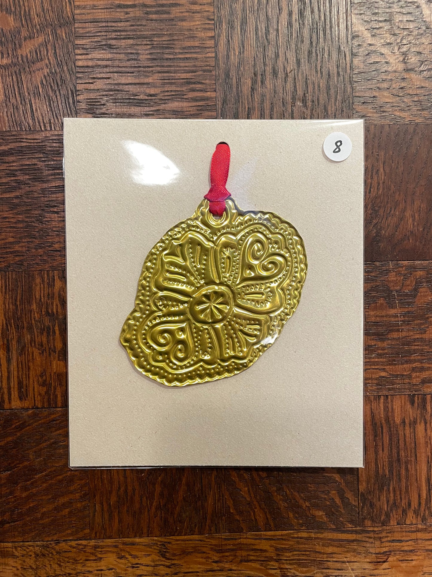 Ornement à suspendre nº12/24 (décembre 2025)