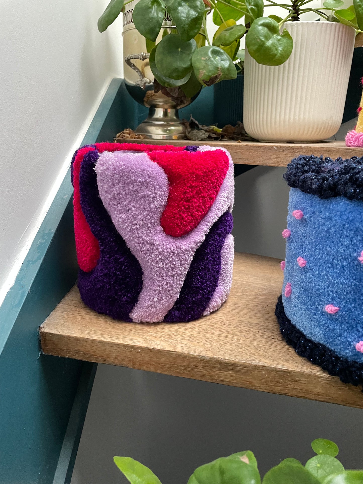 Cache-pot groovy en tufting • MOYEN ☀️