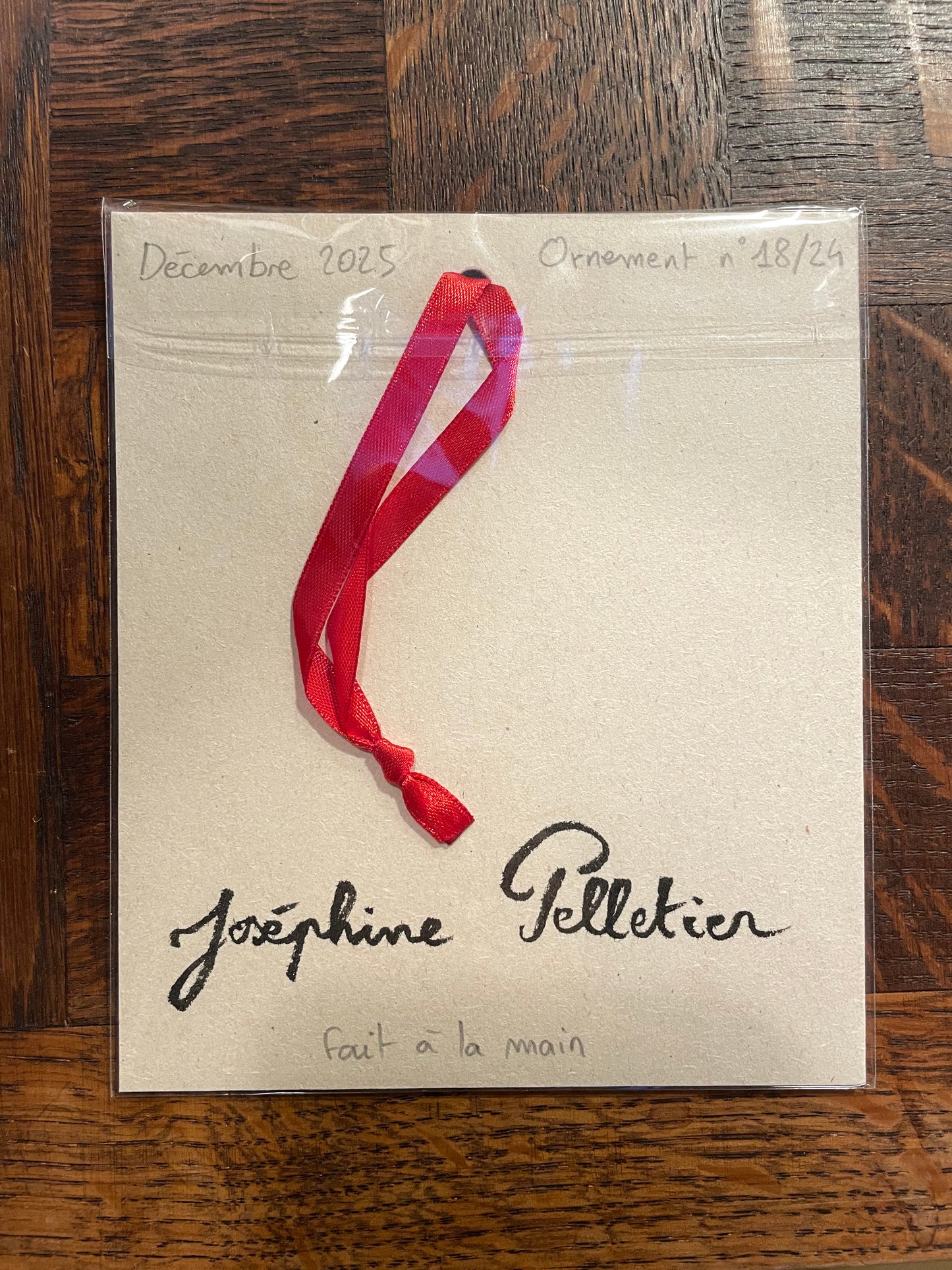 Ornement à suspendre nº18/24 (décembre 2025)