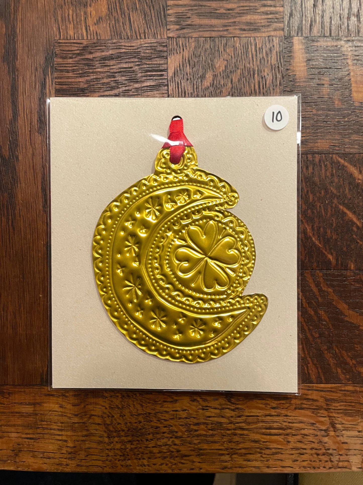 Ornement à suspendre nº23/24 (décembre 2025)